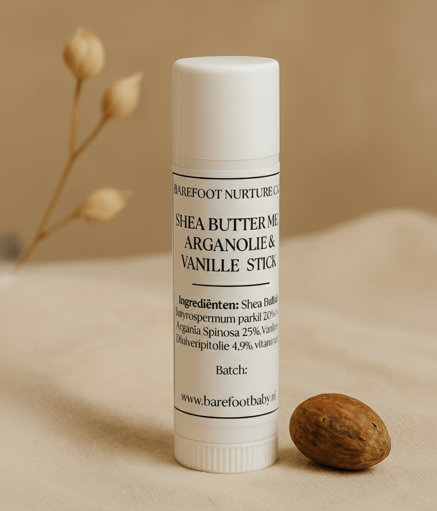 Handige Shea Butter en Arganolie stick voor natuurlijke babyverzorging onderweg – Barefoot Nurture Care