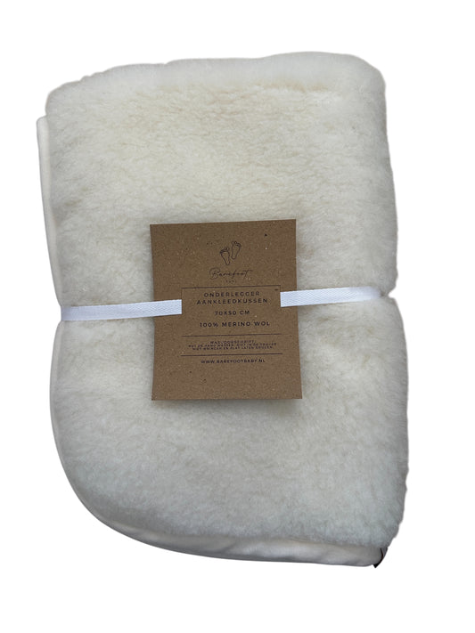 Merino wollen onderlegger aankleedkussen