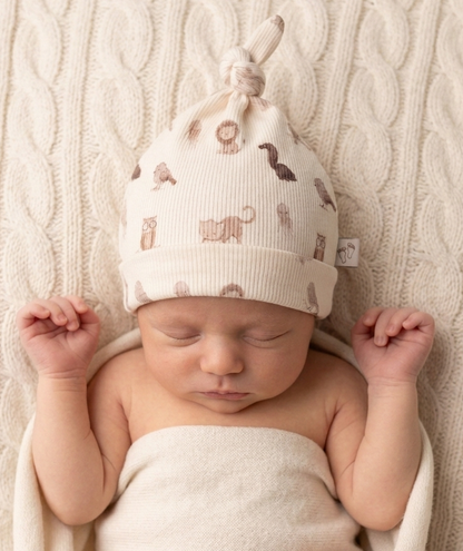 Baby mutsje met baby dieren