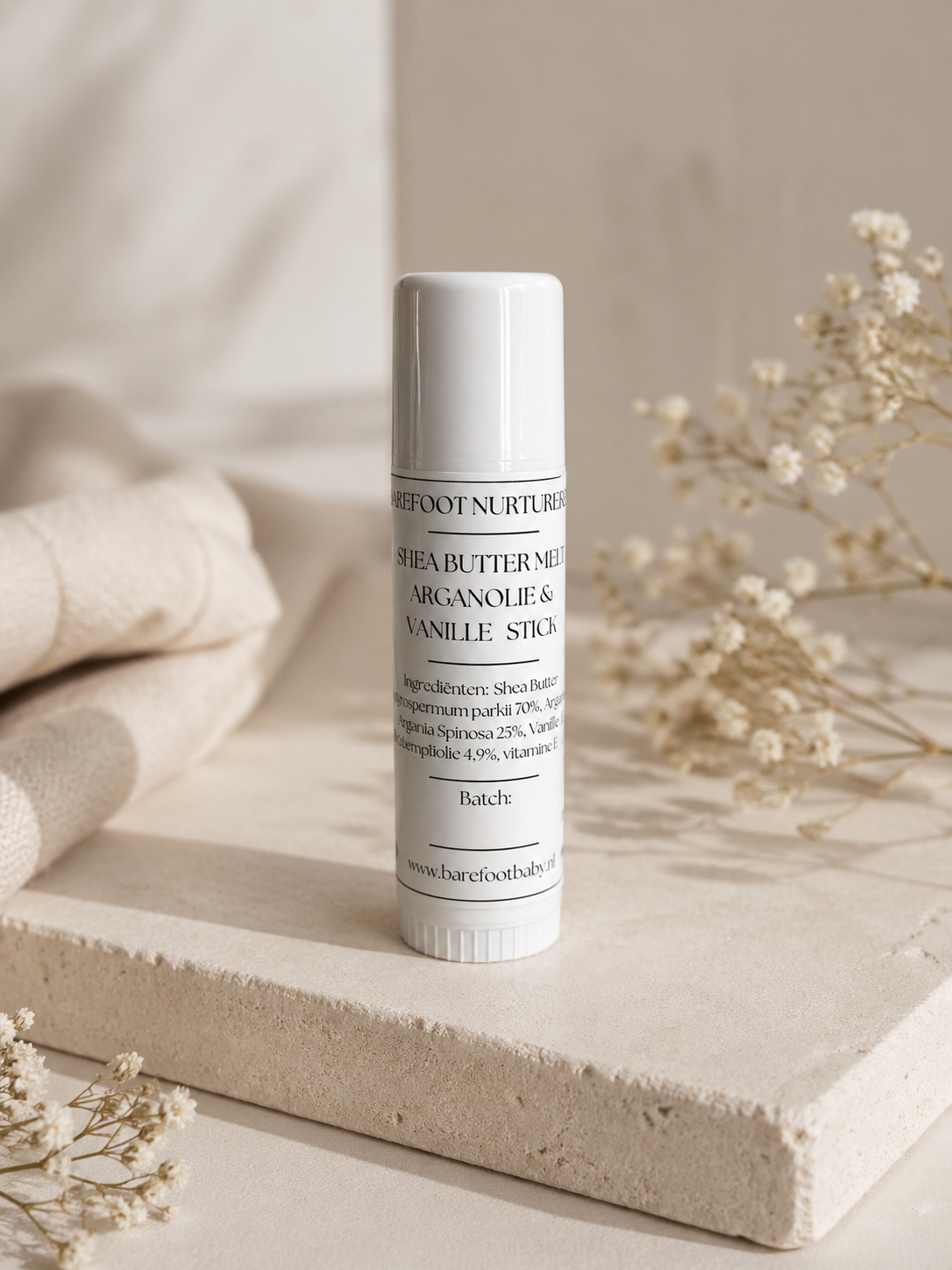 Handige Shea Butter en Arganolie stick voor natuurlijke babyverzorging onderweg – Barefoot Nurture Care