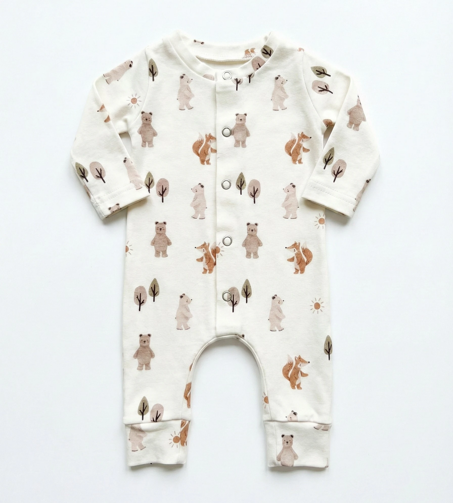 Detail van handgemaakt newborn boxpakje in Bosdieren – zachte babykleding uit eigen atelier