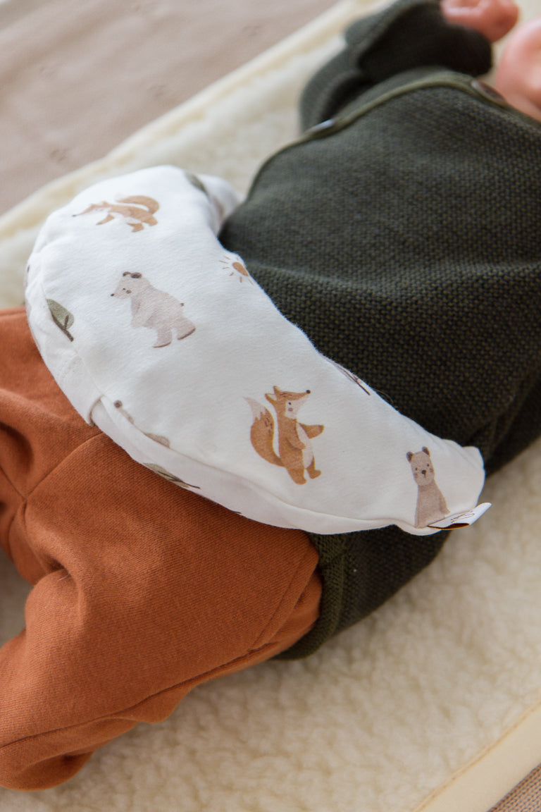 Handgemaakt warmtekussen Comfy Luna met bosdieren print voor baby’s