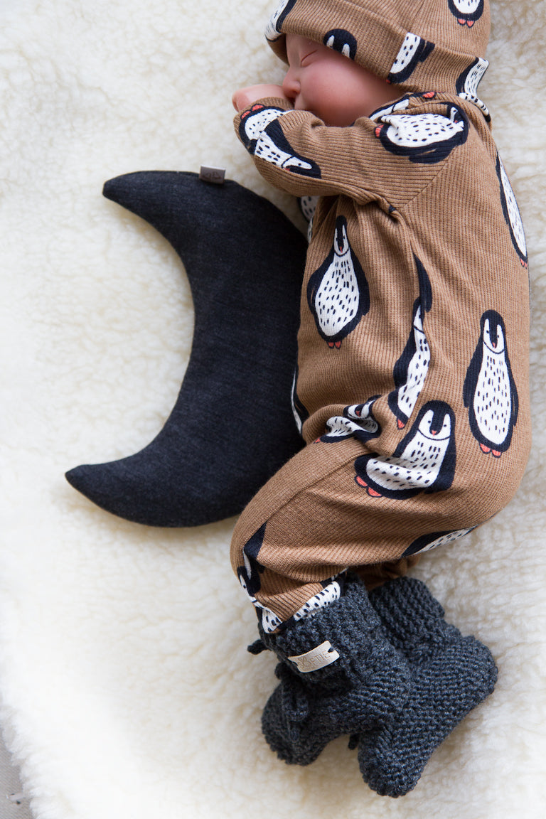 Handgemaakt warmtekussen Comfy Luna van antraciet merino wol