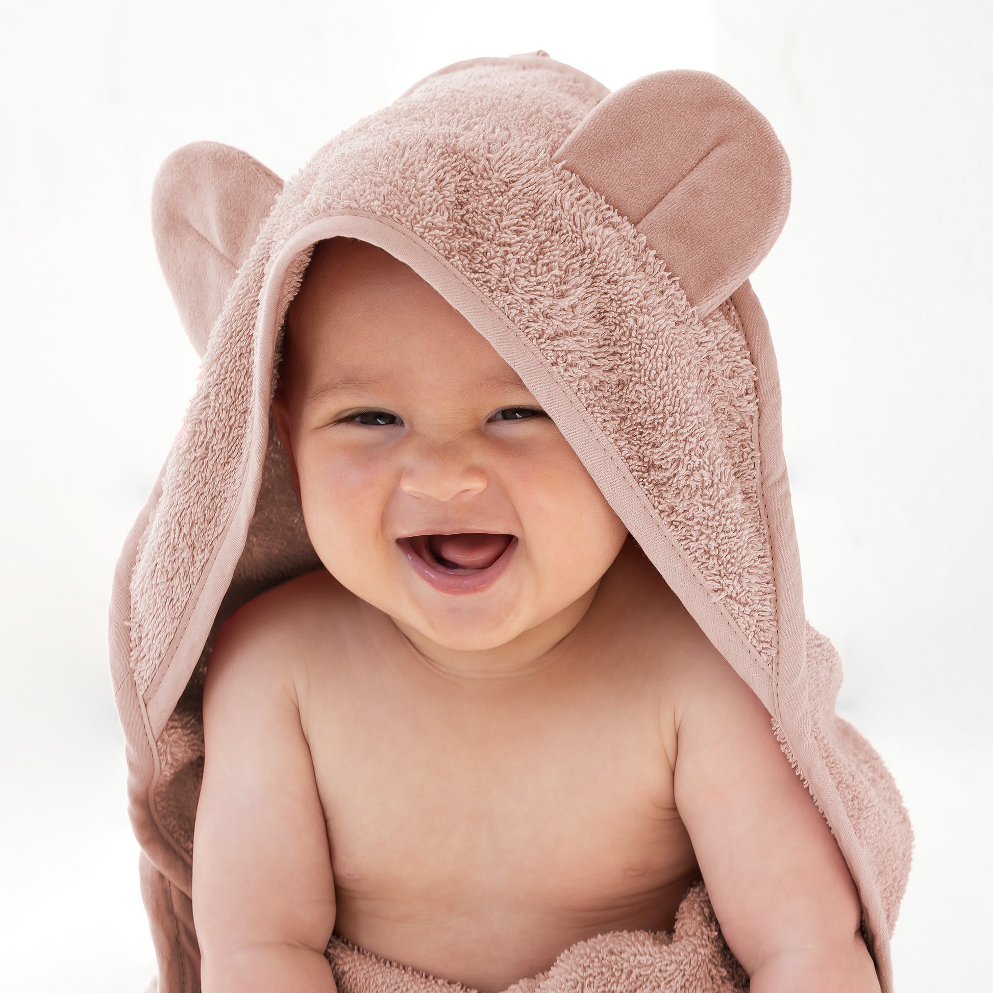 Hoe gebruik je de handsfree badcape: veilig afdrogen met je handen vrij