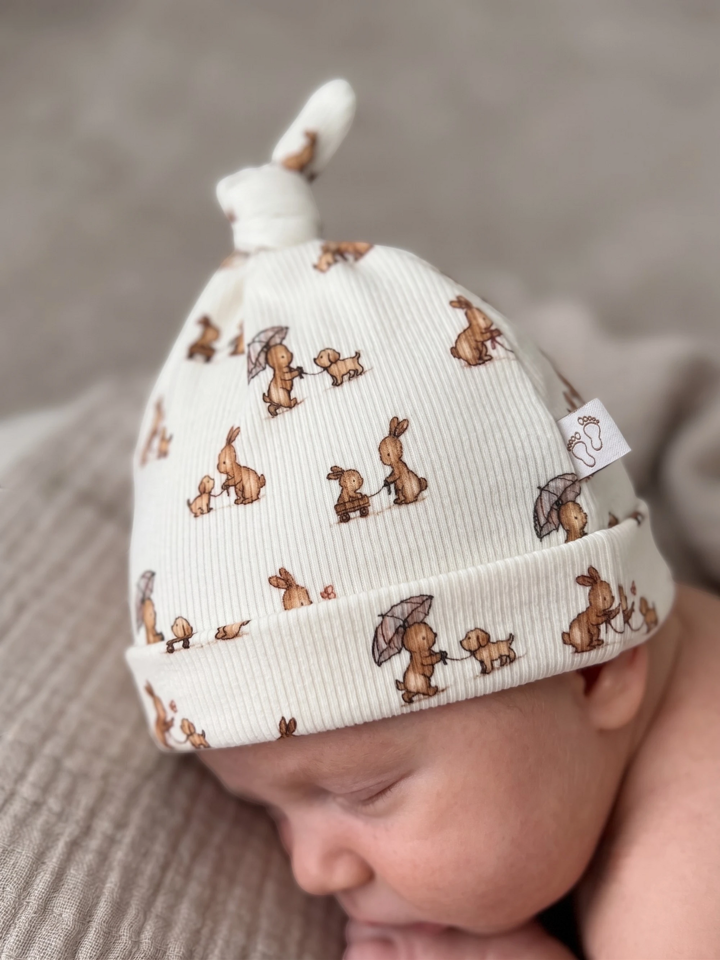 Baby mutsje – Konijn en hondje