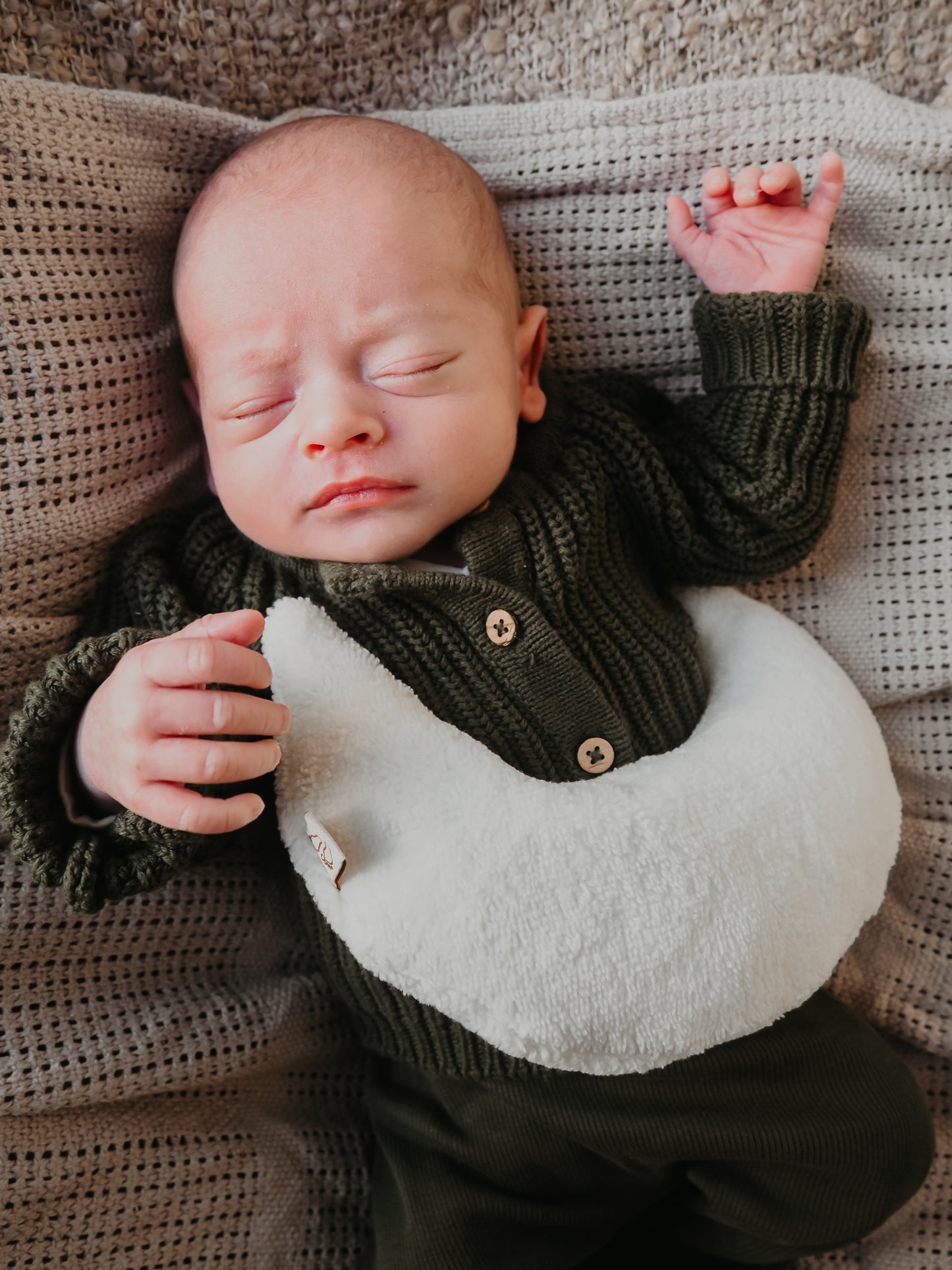 Zacht baby warmtekussen Comfy Luna met bamboo ecru hoes